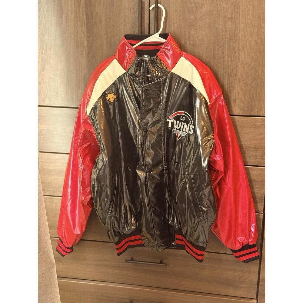 Descente LG Twins Seoul Korea Ultra Limited Edition Team-issued Jacket - Picture 5 of 9